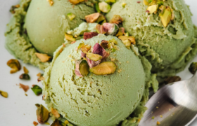 Pistachio Ice Cream Delight: A Creamy Homemade Recipe